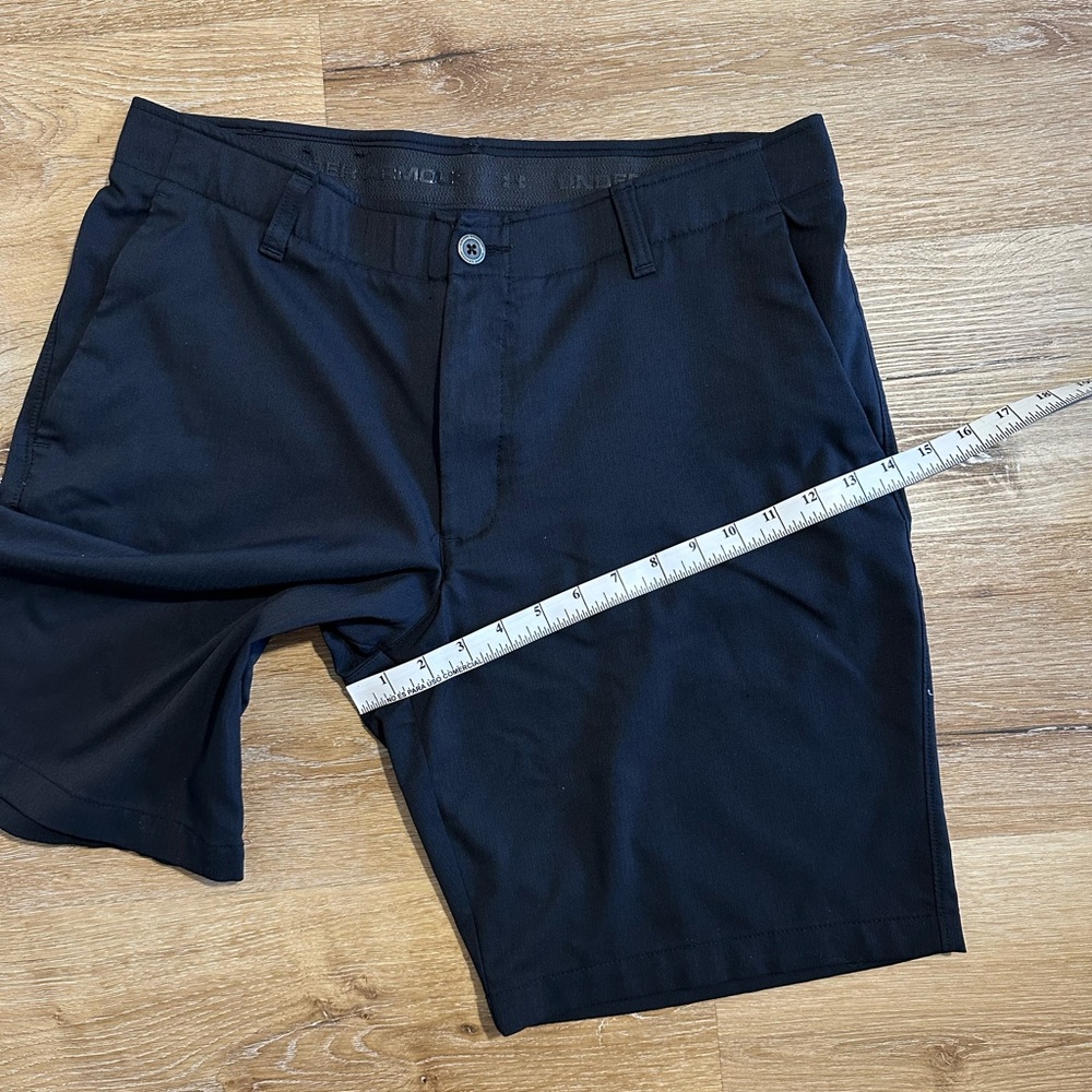 Under Armour Men's Black Shorts Size 36 - Picture 7 of 15